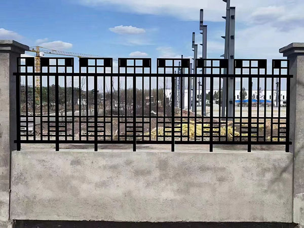 鐵藝護(hù)欄圍墻